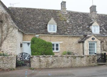 Cottage For Sale in Lechlade