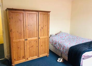 Detached house To Rent in London