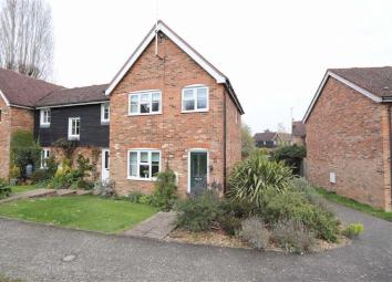 End terrace house For Sale in Milton Keynes