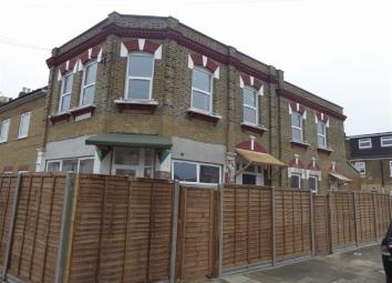 Flat To Rent in Enfield