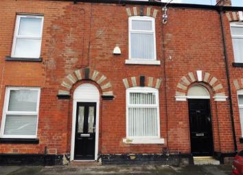 Terraced house For Sale in Ashton-under-Lyne