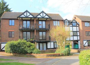 Flat To Rent in Northwood