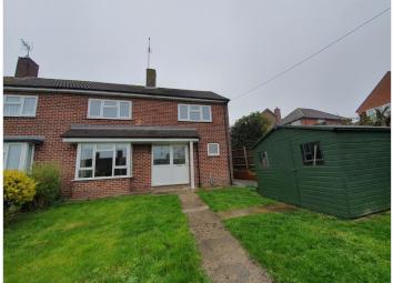Semi-detached house To Rent in Buckingham