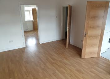 Flat To Rent in Greenford