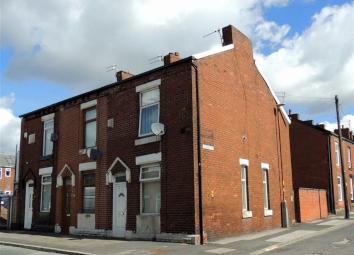 End terrace house For Sale in Ashton-under-Lyne