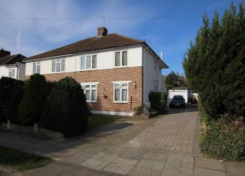 Maisonette For Sale in Enfield