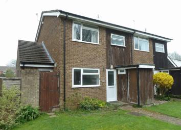 Semi-detached house To Rent in Reading