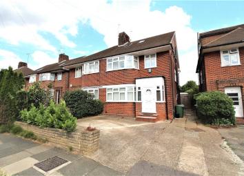 Semi-detached house To Rent in Stanmore