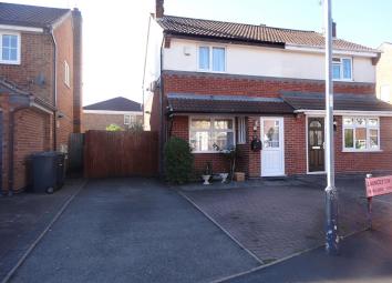 Semi-detached house To Rent in Nuneaton