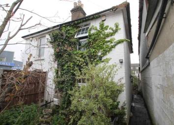 Semi-detached house For Sale in Bexleyheath