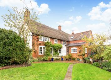 Semi-detached house To Rent in Marlborough
