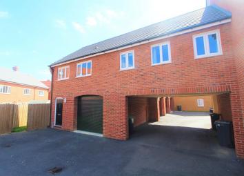 Terraced house For Sale in Bedford