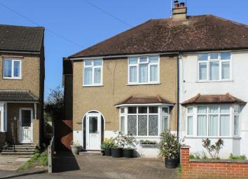 Semi-detached house For Sale in St.albans