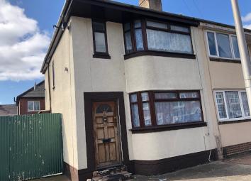 Semi-detached house To Rent in West Bromwich