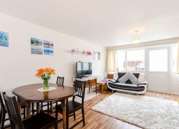 End terrace house For Sale in Sutton