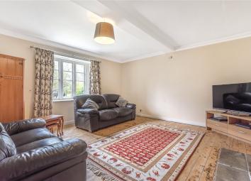 Semi-detached house To Rent in Bicester