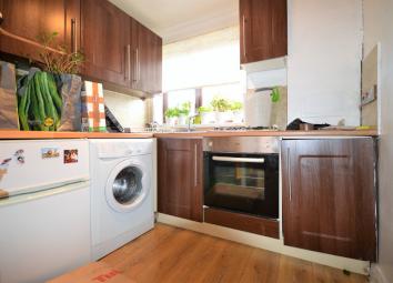 Flat To Rent in Bromley