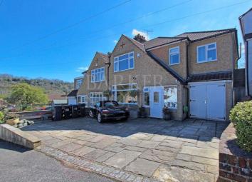 5 Bedroom Semi-detached house for sale