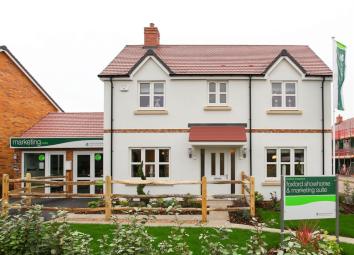 Detached house For Sale in Warwick