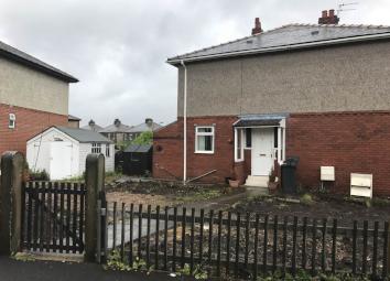 Semi-detached house To Rent in Huddersfield