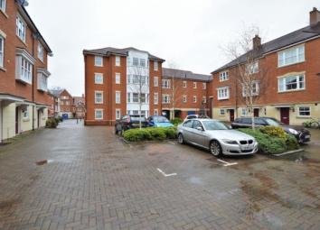 Flat For Sale in Wantage