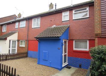 Terraced house For Sale in Ashford
