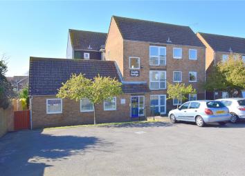 Flat For Sale in Lancing