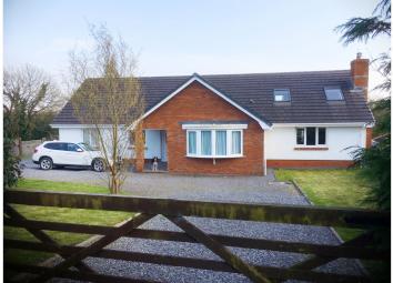 Detached bungalow For Sale in Ammanford