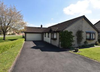 Detached bungalow For Sale in Frome