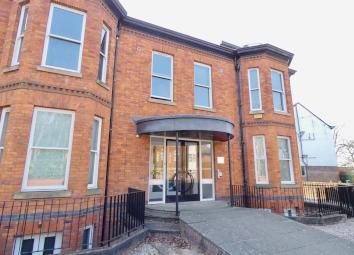 Maisonette For Sale in Manchester