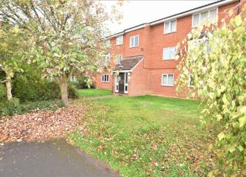 Flat To Rent in Romford