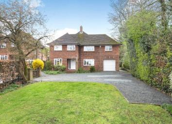 Detached house For Sale in Camberley