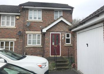 Semi-detached house To Rent in St.albans