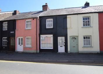 Terraced house For Sale in Brecon
