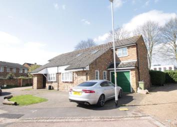 Semi-detached house To Rent in West Drayton