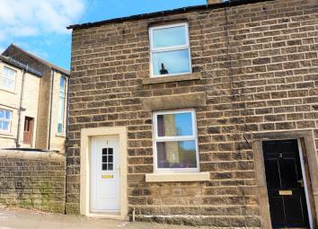 End terrace house For Sale in Glossop