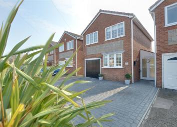 Detached house For Sale in Cannock