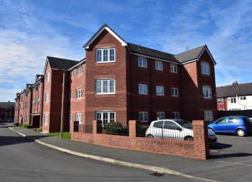 Flat For Sale in Leigh