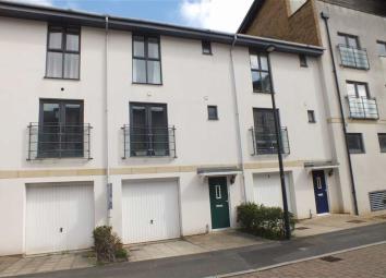 Town house For Sale in Swindon