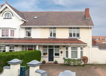 End terrace house For Sale in Llandudno