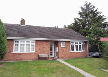 Detached bungalow For Sale in Ledbury