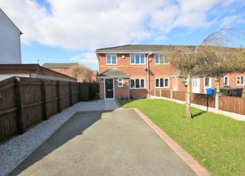 Town house For Sale in Wigan