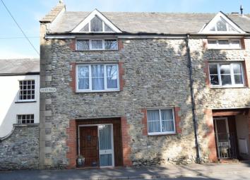 Terraced house For Sale in Chard