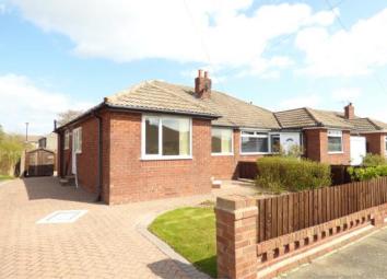 Semi-detached bungalow For Sale in Morecambe