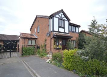 Detached house For Sale in Knottingley