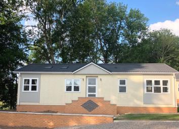 2 Bedroom Mobile/park home for sale