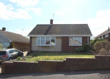 Detached bungalow For Sale in Nottingham