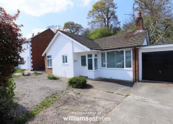 Detached bungalow For Sale in St. Asaph