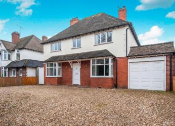 Detached house For Sale in Stratford-upon-Avon