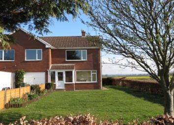 Semi-detached house To Rent in Malton